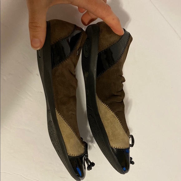 Nurture FlexibleTwo-Tone Ballet Flats Patent Leather Cap Toe Suede Bows Dainty - Picture 11 of 14